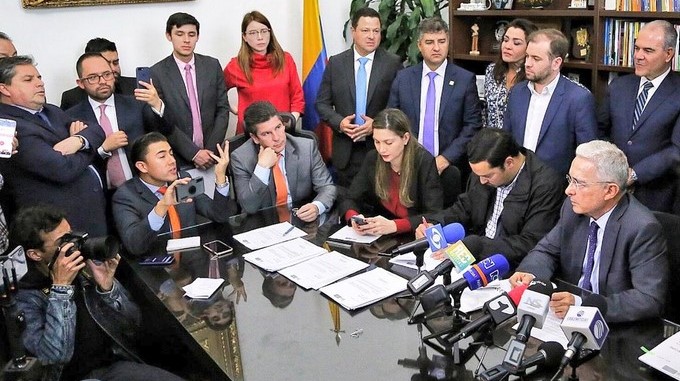 Centro Democrático radicó el proyecto de doble instancia retroactiva que beneficiaría a Andrés Felipe Arias