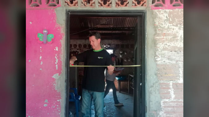 EPM entregó materiales para reparar casas en desuso por alerta aguas abajo de Hidroituango. Foto cortesía.