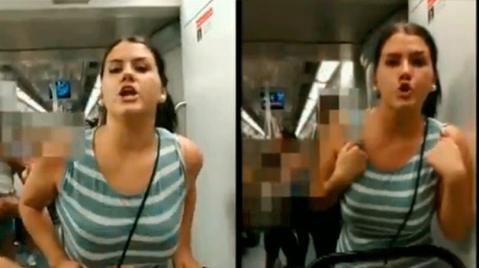 EN VIDEO: “¡Me da asco!”, mujer ataca a insultos a dos mujeres que se besaron en el metro