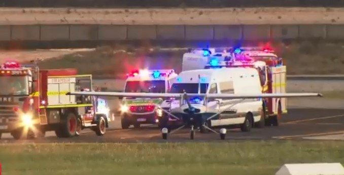 Sí prestó atención: aprendiz de piloto le tocó aterrizar de emergencia luego de que su instructor sufriera convulsiones