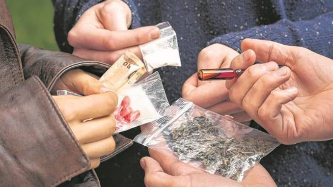 Bogotá prohibió el consumo de drogas y alcohol las 24 horas del día en parques y espacios públicos