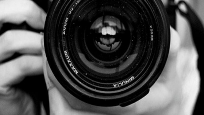 Capturan a fotógrafo de 'quinceañeras', a las que invitaba a su estudio en Castropol y sacaba imágenes porno de ellas 1 Fotografo capturado
