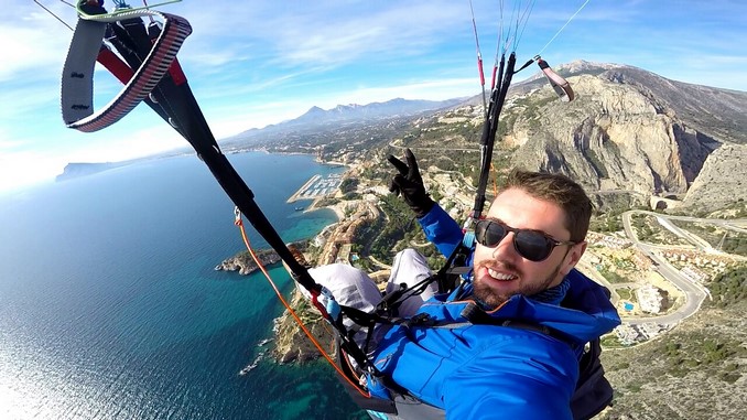 Youtuber español falleció al intentar grabar un salto en paracaídas