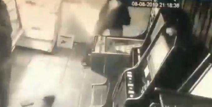 Video: Hombre entró a un local de tragamonedas en Chile y disparó indiscriminadamente, matando a 5 personas