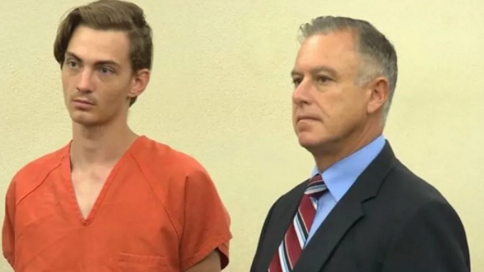 ¡Increíble! por mensajes de texto le dijo a su novia que quería cometer la mayor masacre de la historia y asesinar miles de personas