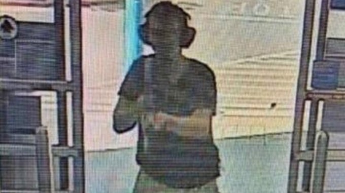 Fotos y video: ¡Tragedia en Texas! Un joven entró a un centro comercial, y como si fuera un videojuego comenzó a disparar, asesinando a más de 20 personas