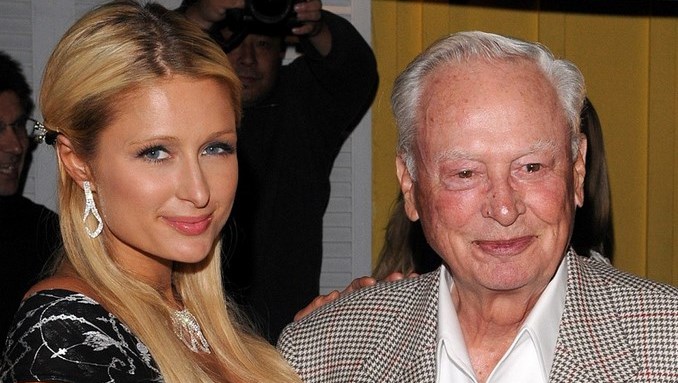 Falleció el abuelo de Paris Hilton y dejó solo el 3% de su fortuna a su familia, el resto será para obras benéficas