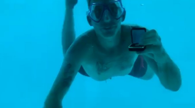 Video: ¡Terrible!, hombre se ahogó mientras le proponía matrimonio a su novia bajo el agua