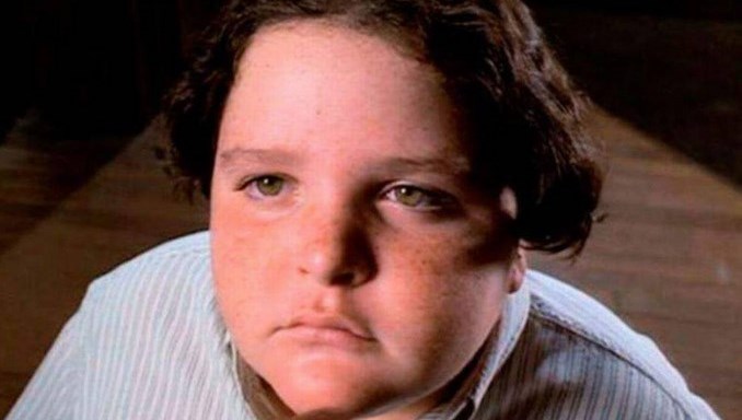 Foto: ¿Recuerda a Bruse, el niño ‘glotón’ de Matilda?, así se ve a sus 35 años