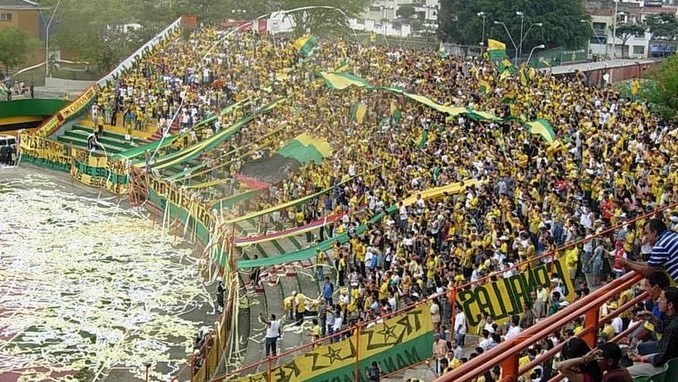 Por ‘agarrón’ de sus hinchas, Bucaramanga tendrá que pagar dinero y sanción de varias fechas