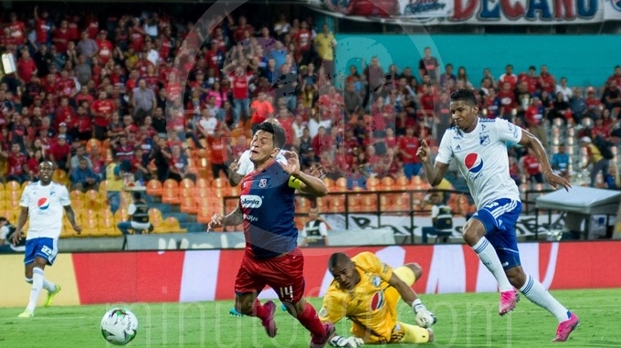 Estas son las sanciones que podría afrontar Independiente Medellín por el hincha que tiró la navaja