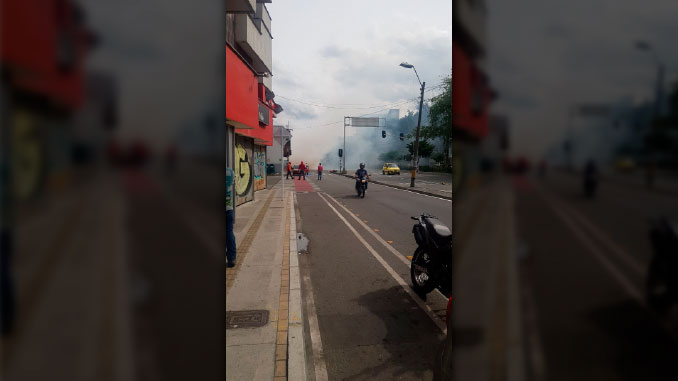 Reportan incendio en el sector comercial de Guayabal