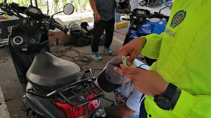 Las autoridades adelantan marcación gratuita de motos en el sector del Obelisco 1 marca de motos gratis