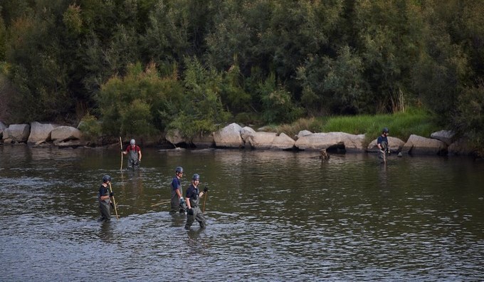 Un latinoamericano de 16 años habría lanzado su bebé recién nacido a un río en España