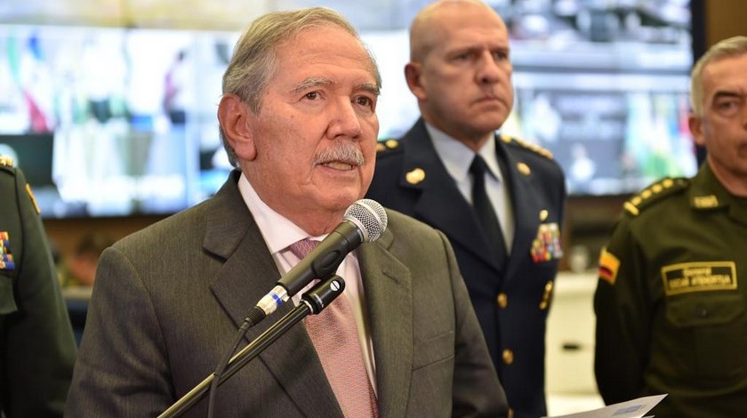 Nuevamente radicaron una moción de censura contra el ministro de Defensa