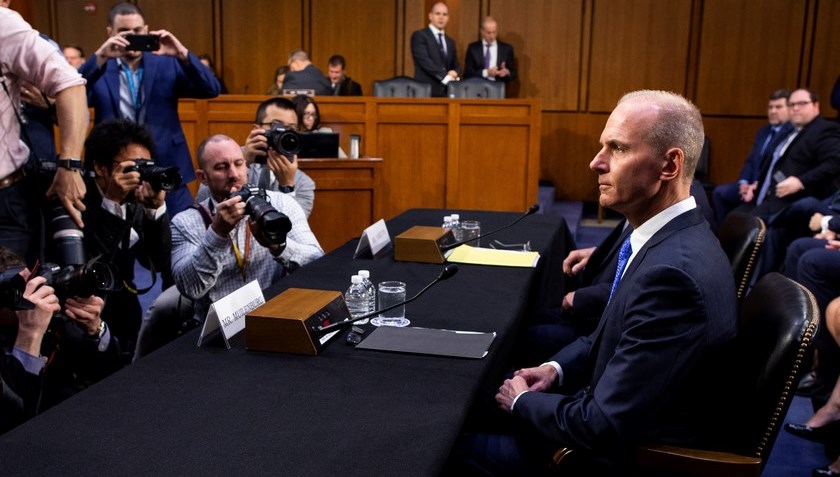Boeing reconoce “errores” en accidentes mortales del 737 Max 8 ante el Congreso