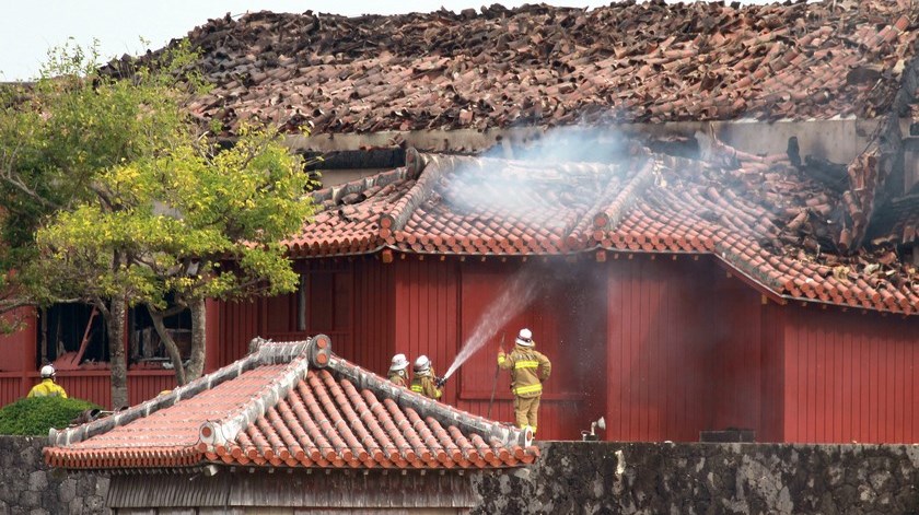 FOTOS Y VIDEO. Se quemó parte del castillo japonés Shuri de Okinawa, declarado patrimonio de la humanidad