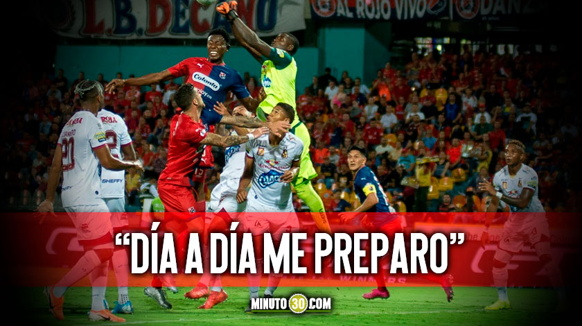 William Cuesta reemplaza con honores a Montero a punta de trabajo y humildad