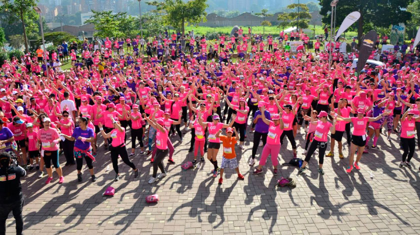 Carrera contra el cáncer de mama en Medellín. Foto archivo para ilustrar la noticia.