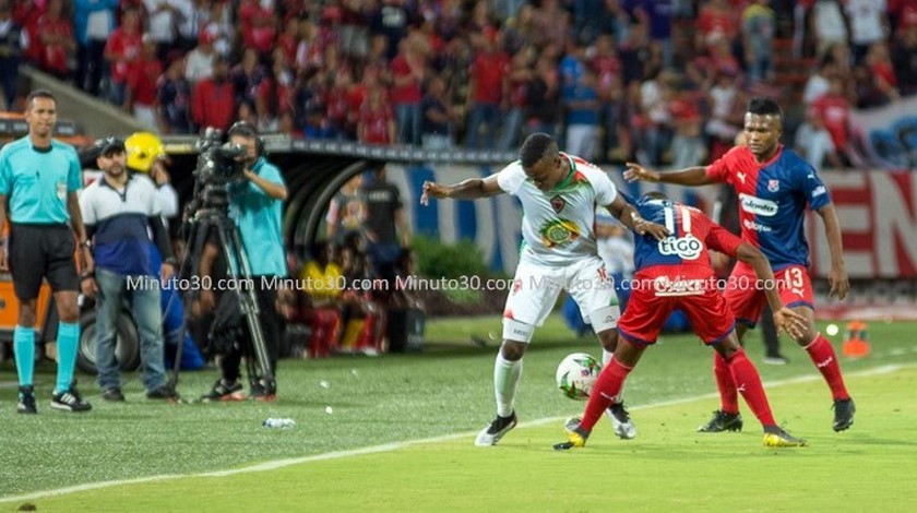 Presidentes de equipos aumentan críticas con paro de futbolistas