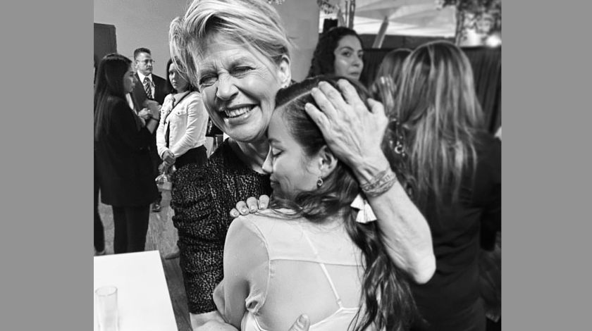 “Fue amor a primera vista”, dice Natalia Reyes sobre Linda Hamilton, su coestrella en ‘Terminator’