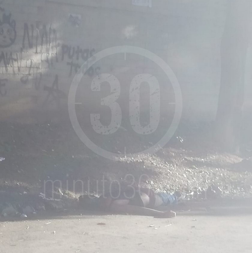 EN FOTOS: Con una bolsa en la cabeza y los pantalones abajo amaneció un muerto en Bello 2 uerto sector las vegas bello 1