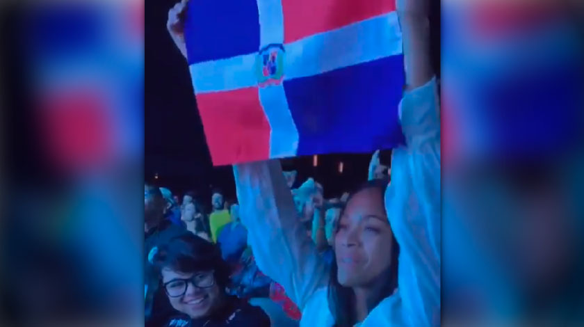 Con Juan Luis Guerra, así celebra estrella de Marvel su identidad latina