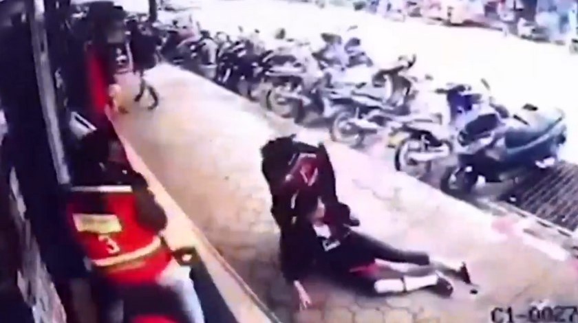 Video: ¡Increíble!, mujer sobrevivió luego de que un cable de 22 mil voltios cayera sobre ella