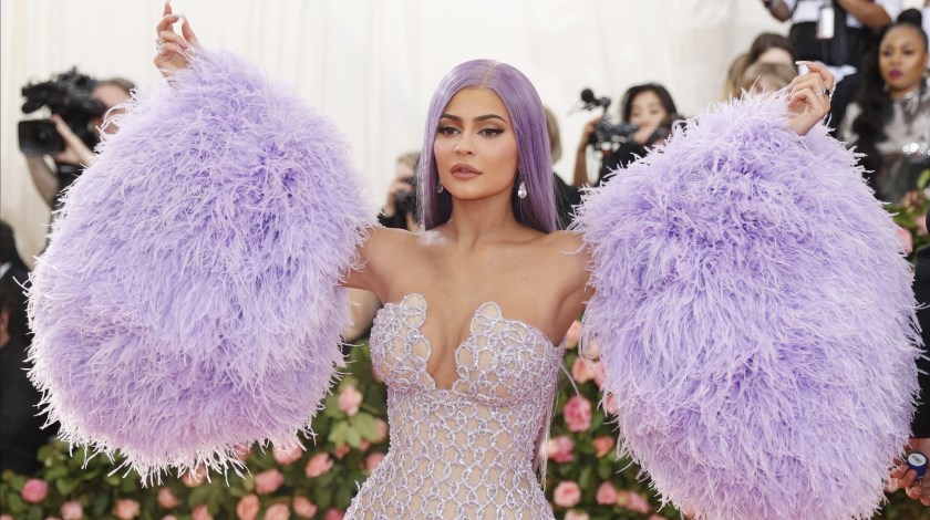 Kylie Jenner vuelve a ser la multimillonaria más joven del mundo, dice Forbes