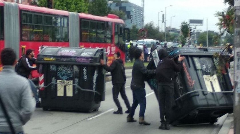 Paso de marchas del paro en Bogotá ha dejado hasta ahora 14 estaciones y 19 buses de Transmilenio vandalizados  