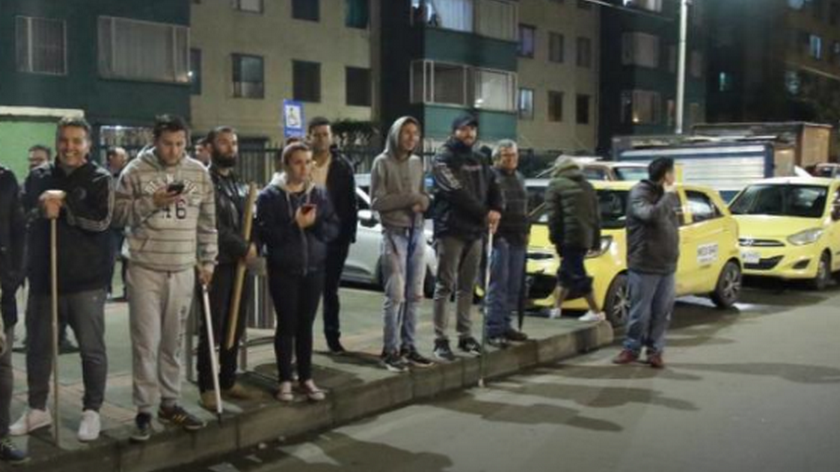 EN VIDEOS: ¡Noche de zozobra! Bogotanos amanecieron haciendo ronda para cuidar sus casas