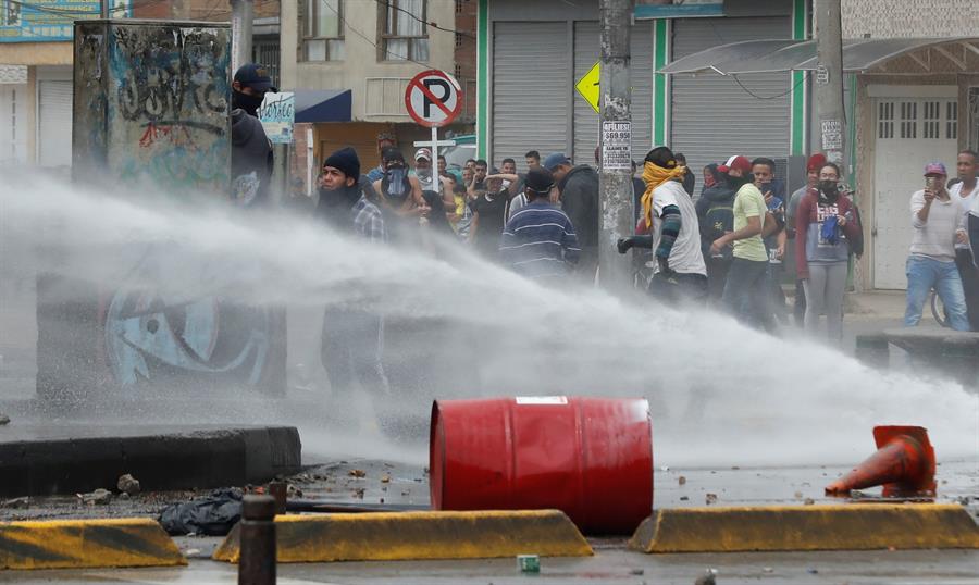 El rezago de las protestas en Colombia genera nuevos disturbios en Bogotá