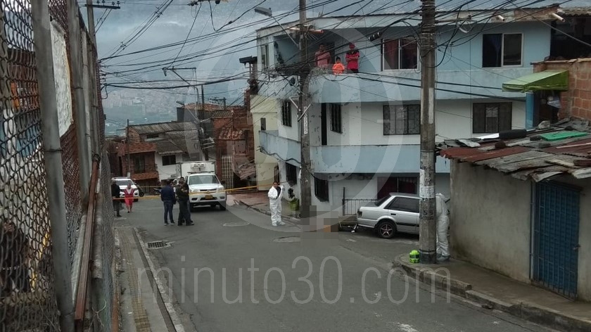 EN FOTOS: A balazos mataron a un joven en una esquina de La Maruchenga 2 homicido en la maruchenga bello 4