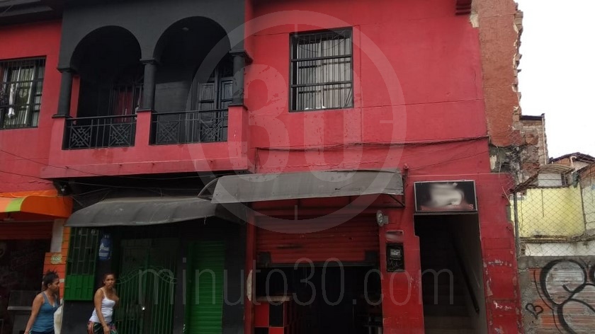 FOTOS: Encontraron a un menor de edad muerto en una residencia del centro de Medellín 10 menor de edad muerto en rojas pinilla 3