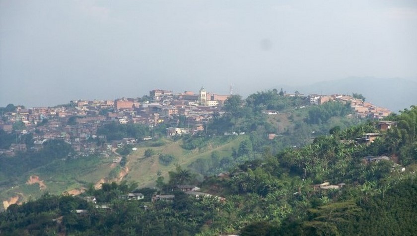 Fatal ‘encontronazo’ entre moto y tractocamión causó la muerte de una persona en Santa Bárbara