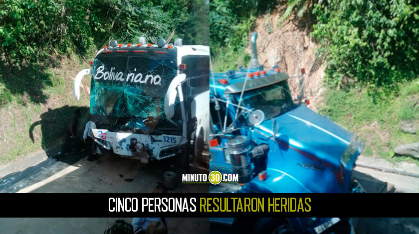 FOTOS: Aparatoso choque de frente entre un bus y una tractomula afectó movilidad de la Medellín – Bogotá