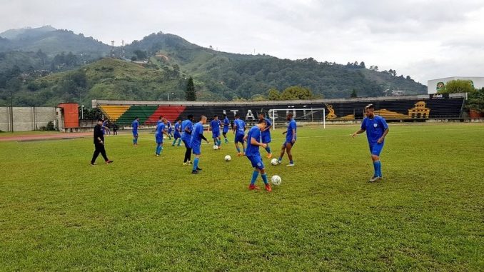 Entrenamiento Leones FC
