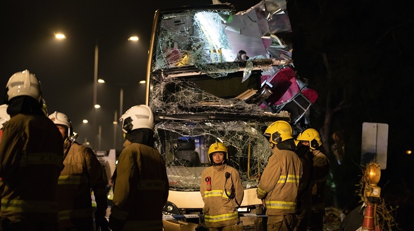 FOTOS. Impresionante accidente de bus en Hong Kong dejó seis muertos