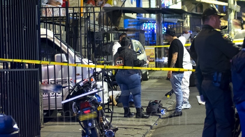 EN FOTOS Y VIDEOS: Se escucharon varios disparos, cuando salieron a ver encontraron un muerto en plena calle 6 homicidio en Enciso 27 12 2019 6
