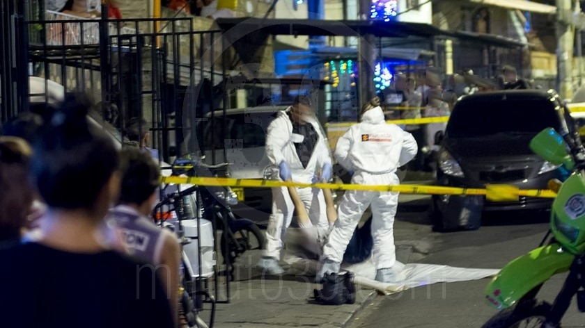 EN FOTOS Y VIDEOS: Se escucharon varios disparos, cuando salieron a ver encontraron un muerto en plena calle 9 homicidio en Enciso 27 12 2019 9