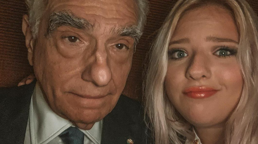 FOTO: La hija de Martin Scorsese le da regalos envueltos en papel con los superhéroes de ¡MARVEL!