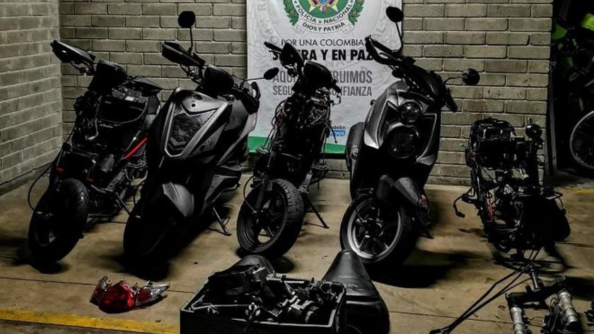 Se robaron una moto, pero no sabían que contaba con alarma satelital y terminaron revelando la ubicación de un ‘deshuesadero’ de motos 1 motocicletas y partes halladas