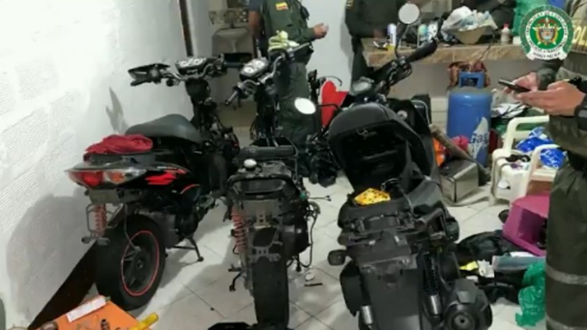 FOTO Y VIDEO: Desmantelan “desgüezadero” de motos en Belén