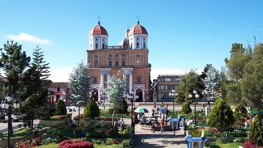 VIDEOS: Incendio forestal en Santa Rosa de Osos fue controlado por los bomberos