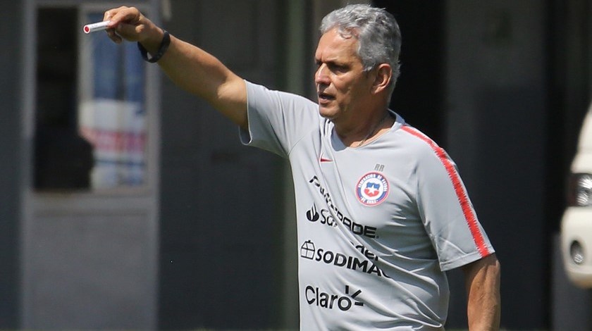 Video: “Si vengo a trabajar fútbol y no hay fútbol, me tengo que ir”, Rueda puso en duda su continuidad en Chile 1 13 11 19 reinaldo rueda