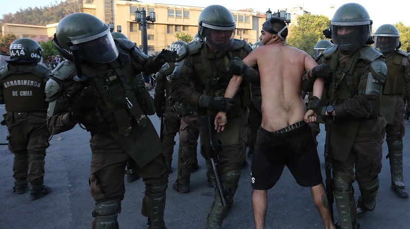 "Nos retiramos, estamos sobrepasados", 40 días de protestas en Chile tienen a la policía contra la cuerda 1 policia chile