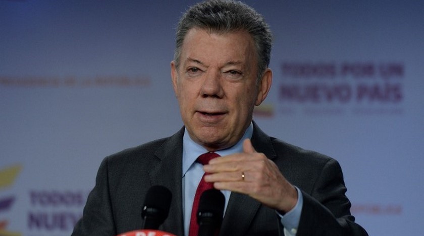 Piden a la Comisión de Acusación que investigue y llame a indagatoria a Juan Manuel Santos por seis presuntos delitos 1 Juan Manuel Santos