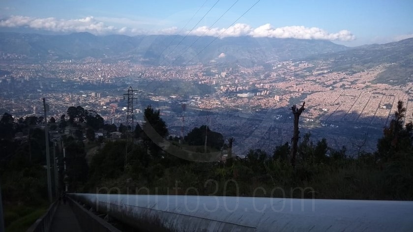 EN FOTOS Y VIDEO: Lo mataron de un machetazo, en el sector de Carambolas parte alta 4 HOMICIDIO EN CARABOLAS PARTE ALTA 10 01 2020 2