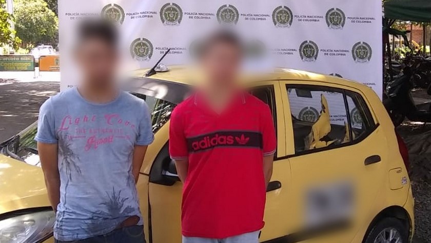 Fotos: ¿Qué pretendían realizar? Capturados dos sujetos con un arma de fuego en el barrio Conquistadores