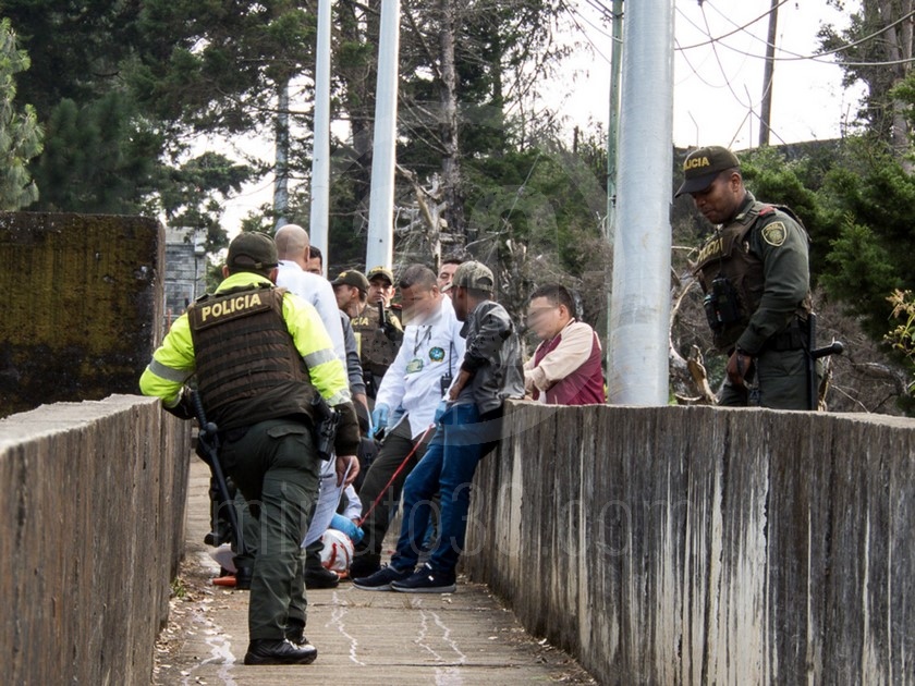 Dicen los vecinos que al que mataron en Carambolas, fue por robarle 8 homicidio 10 01 2020 entre carambolas y santa elena 8
